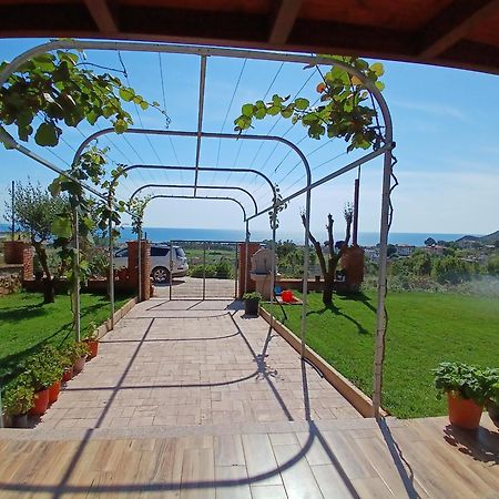 Sol Apartments Gjiri Lalzit Дуррес Экстерьер фото