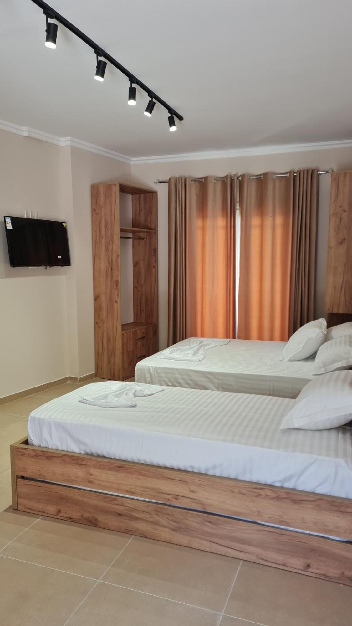 Sol Apartments Gjiri Lalzit Дуррес Экстерьер фото