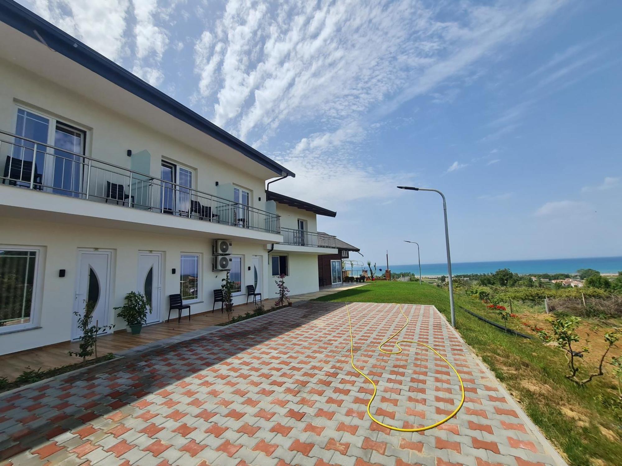 Sol Apartments Gjiri Lalzit Дуррес Экстерьер фото